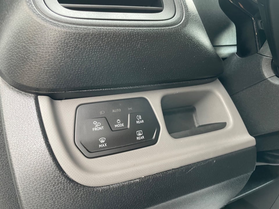 VW ID.Buzz 77 Style Van 5d