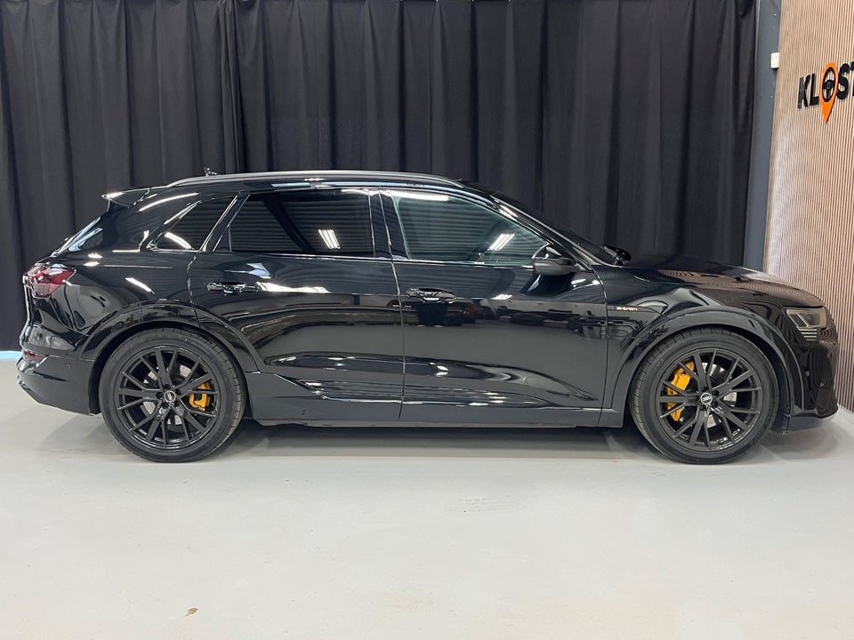 Audi e-tron 55 S-line quattro 5d