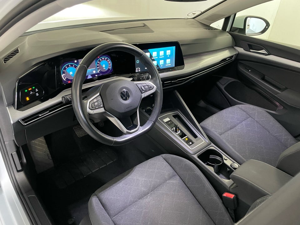 VW Golf VIII 1,5 eTSi 130 Life Variant DSG 5d