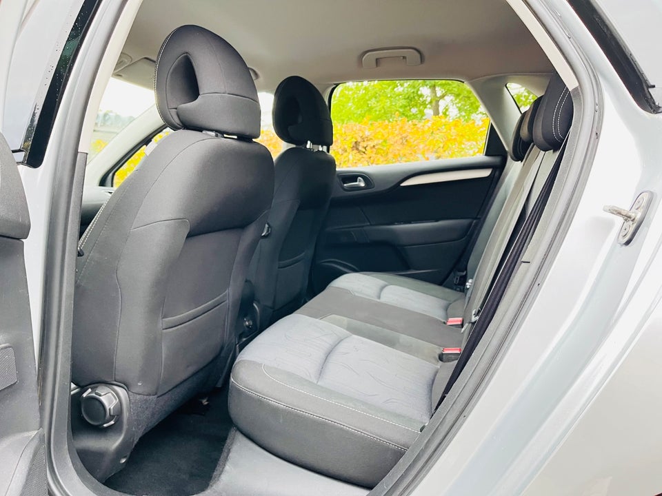 Citroën C4 1,6 e-HDi 112 Seduction E6G 5d