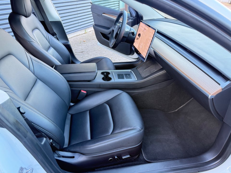 Tesla Model 3 Long Range AWD 4d