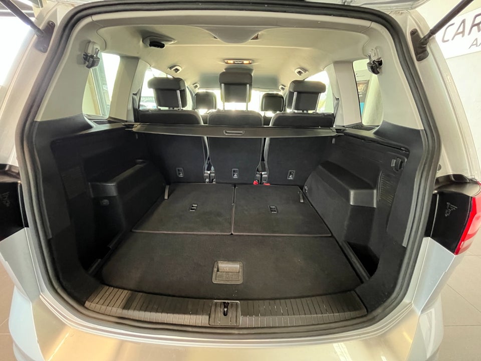 VW Touran 1,6 TDi 115 Comfortline DSG 7prs 5d