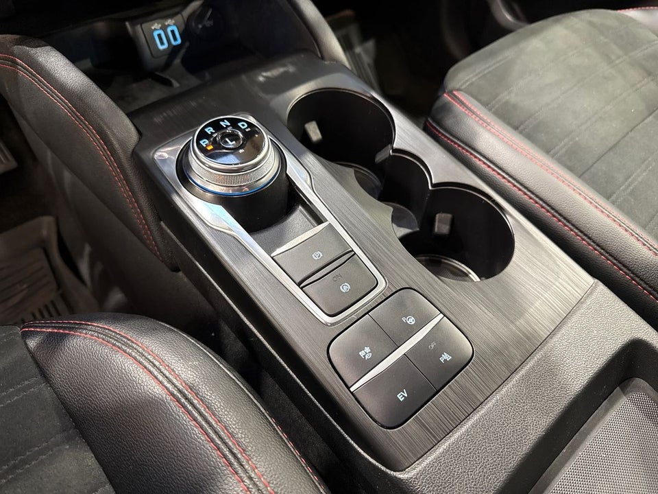 Ford Kuga 2,5 PHEV ST-Line X CVT 5d