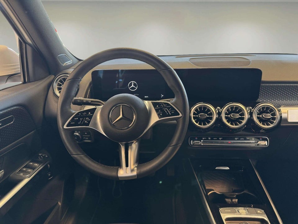 Mercedes EQB250+ Progressive 5d