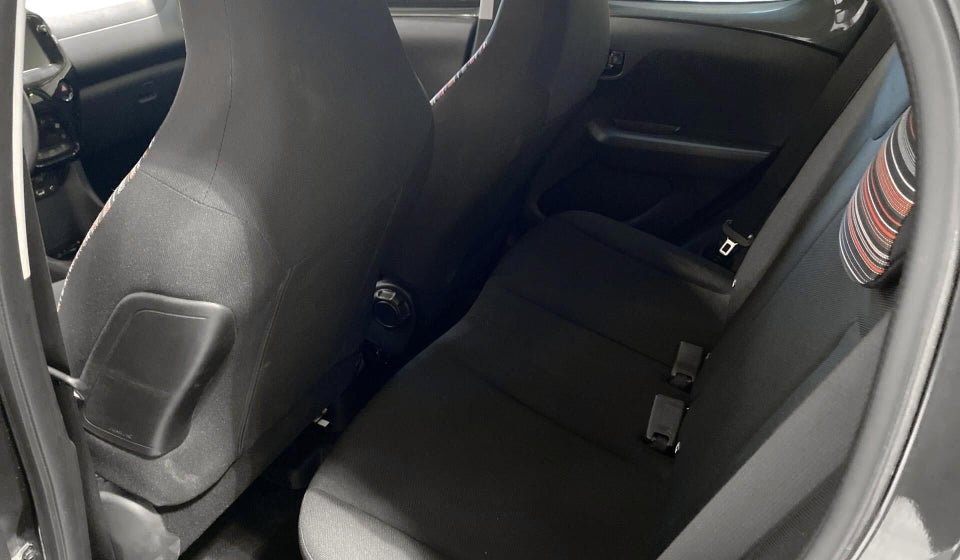 Citroën C1 1,0 VTi Shine 5d