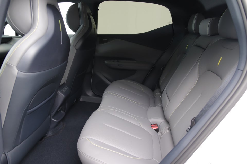 Volvo EX30 Extended Range Ultra 5d