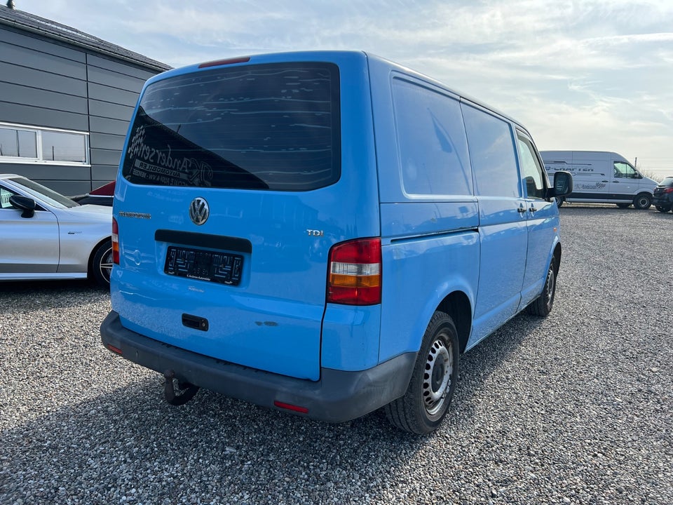 VW Transporter 1,9 TDi 104 Kassevogn kort 4d