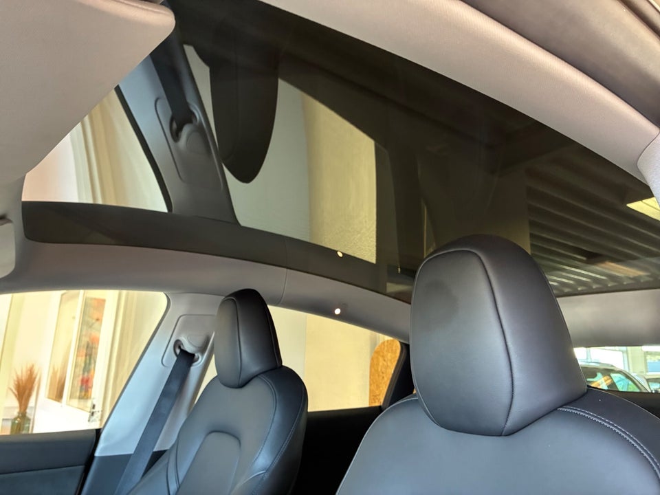 Tesla Model Y RWD 5d
