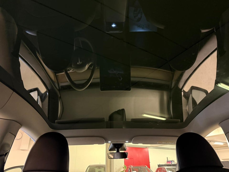 Tesla Model Y Long Range AWD 5d