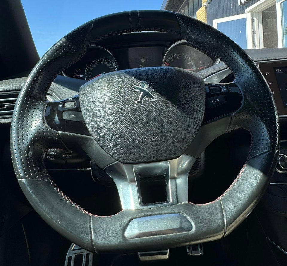 Peugeot 308 1,2 e-THP 130 GT Line SW EAT6 5d