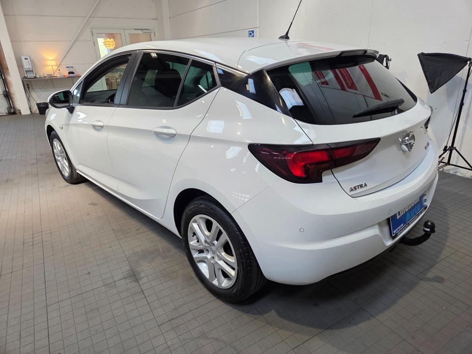 Opel Astra 1,0 T 105 Enjoy 5d