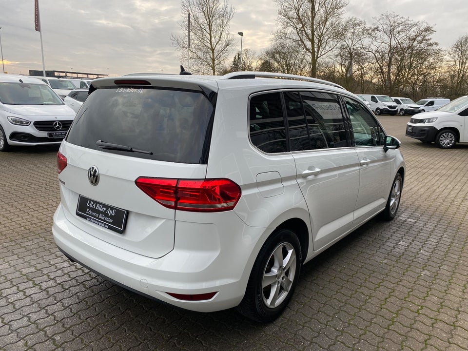 VW Touran 2,0 TDi 150 Highline+ DSG Van 5d