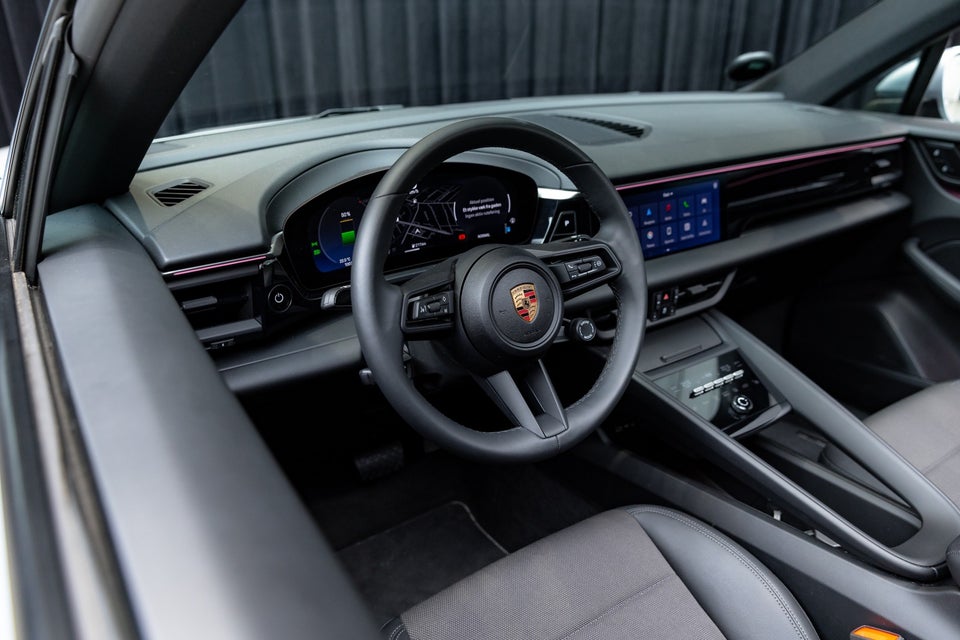 Porsche Macan 5d