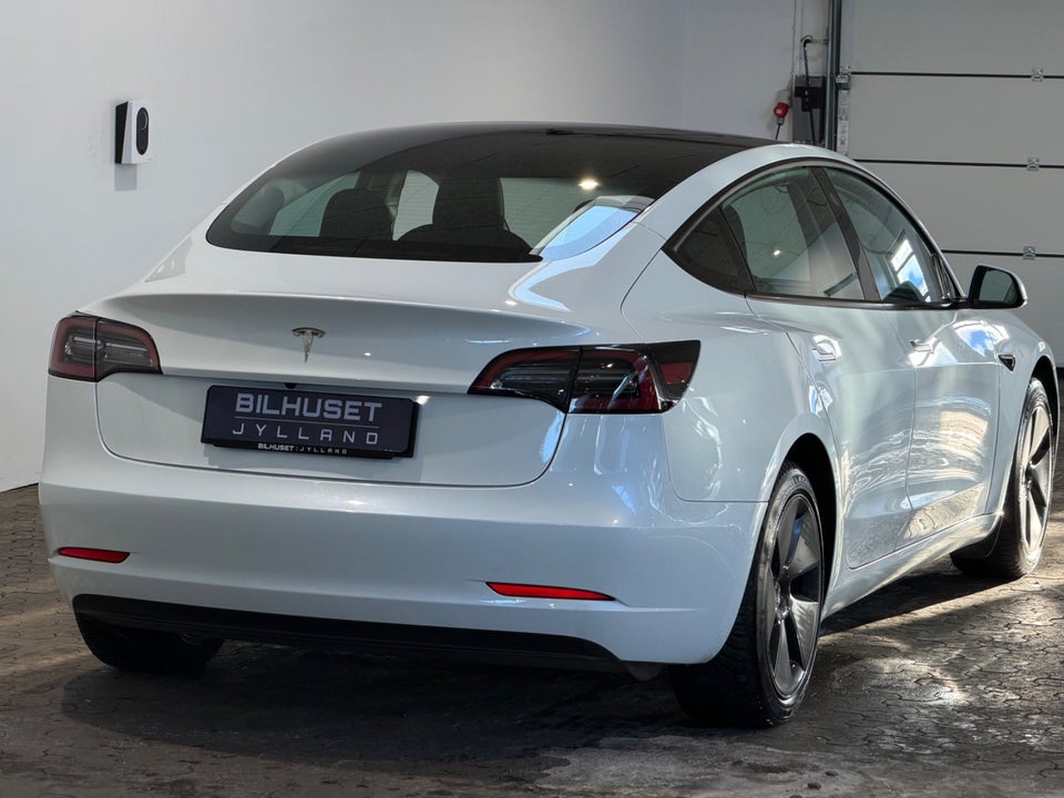 Tesla Model 3 RWD 4d