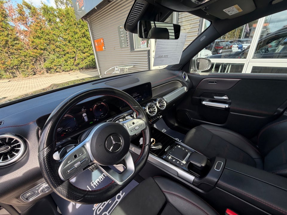 Mercedes EQB300 AMG Line 4Matic 5d