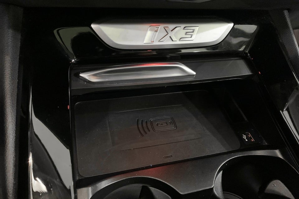 BMW iX3 Charged 5d