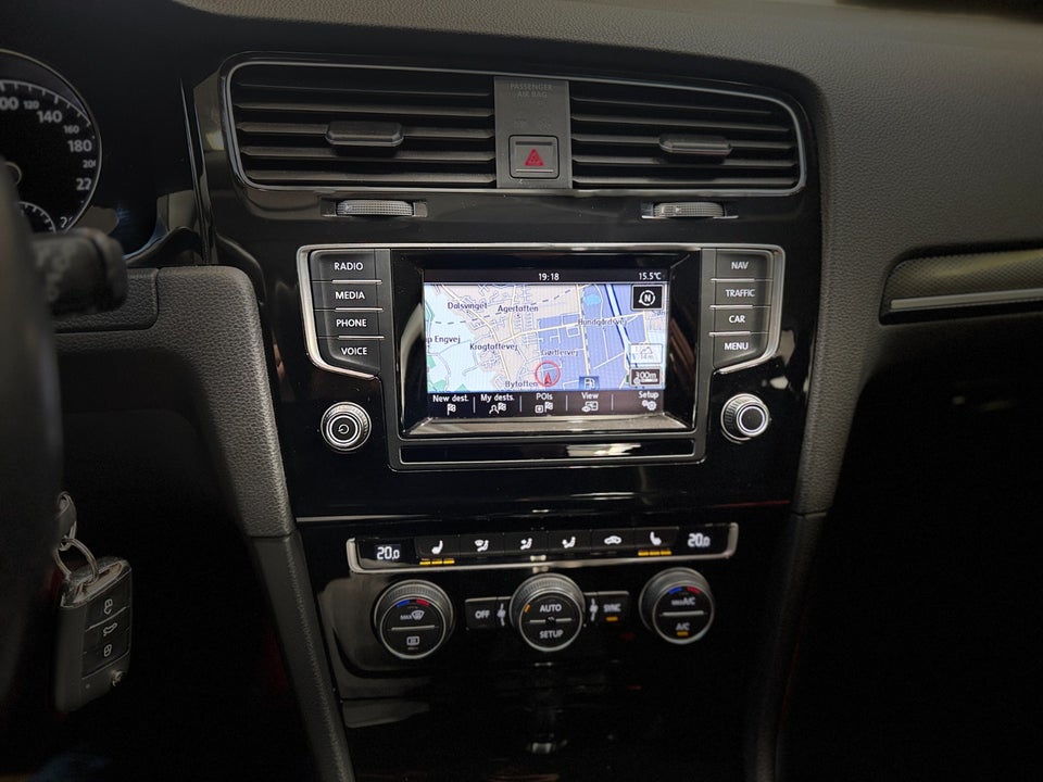 VW Golf VII 1,4 TSi 140 Highline BMT 5d