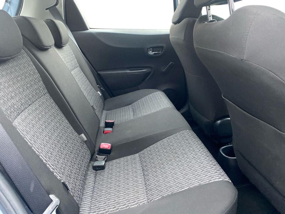 Toyota Yaris 1,3 VVT-i T2 5d