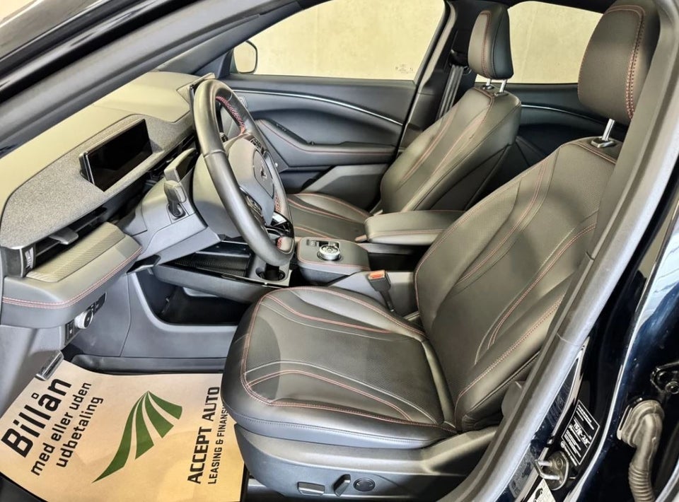 Ford Mustang Mach-E 98 Extended Range AWD 5d