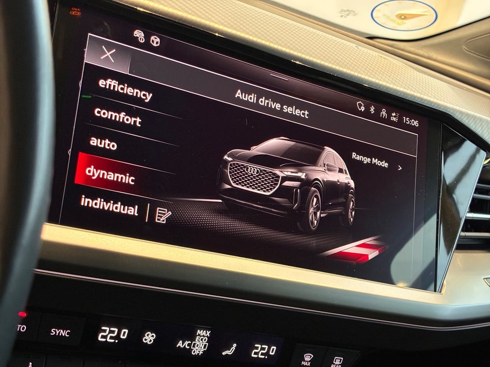 Audi Q4 e-tron 40 S-line 5d