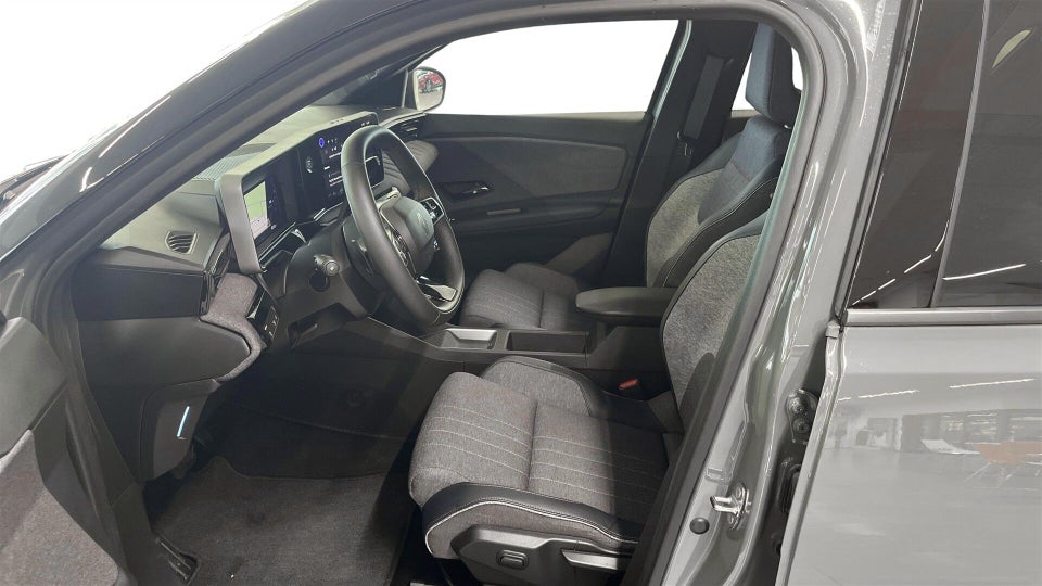 Renault 4 E-Tech 52 Techno 5d
