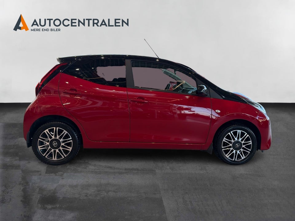 Toyota Aygo 1,0 VVT-i x-clusiv x-shift 5d