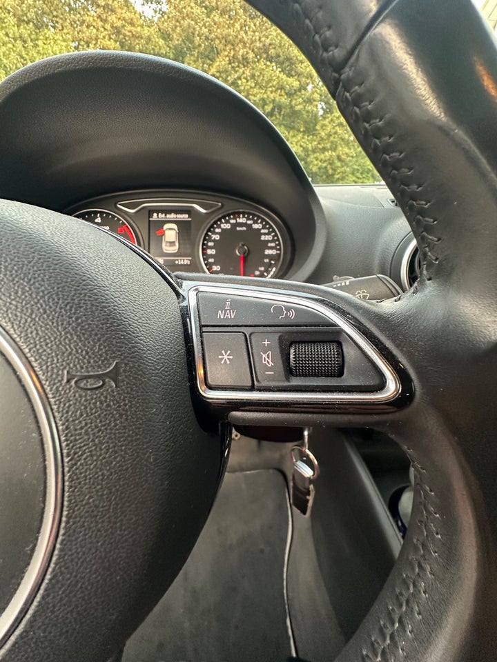 Audi A3 1,6 TDi 110 Ambition 4d