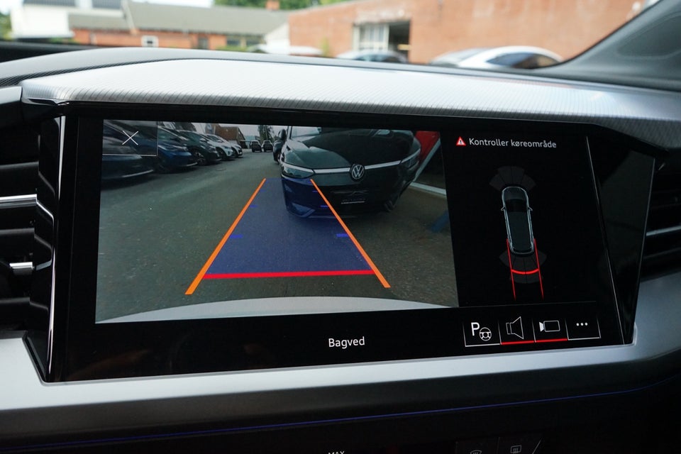 Audi Q4 e-tron 40 S-line 5d