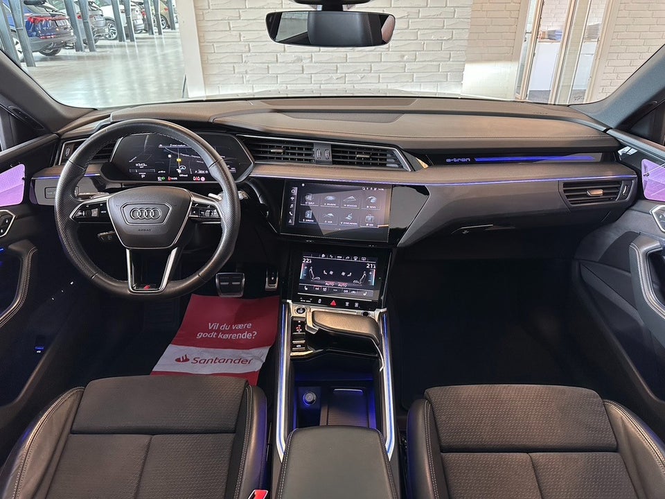 Audi Q8 e-tron 55 S-line quattro 5d
