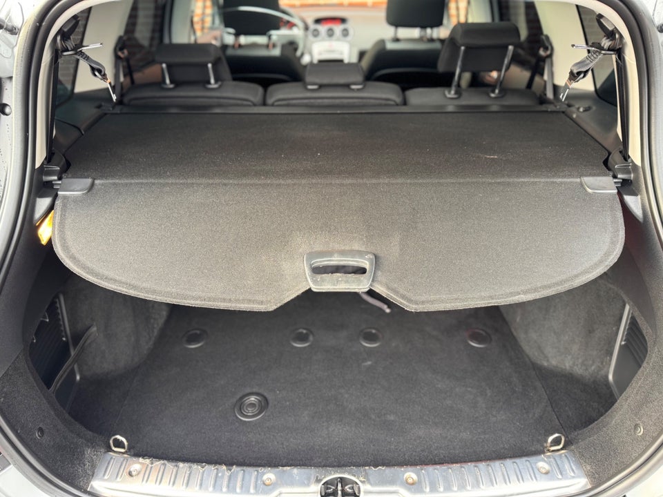 Peugeot 308 1,6 e-HDi 112 Sportium SW ESG 7prs 5d