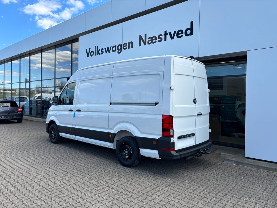 VW Crafter 35 2,0 TDi 177 Kassevogn L3H3 aut.