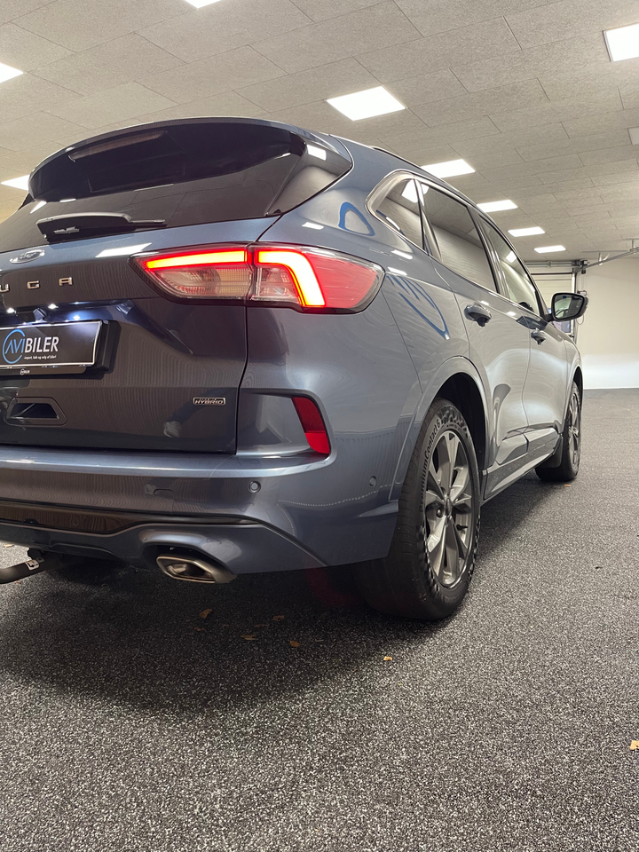 Ford Kuga 2,5 PHEV ST-Line X CVT 5d