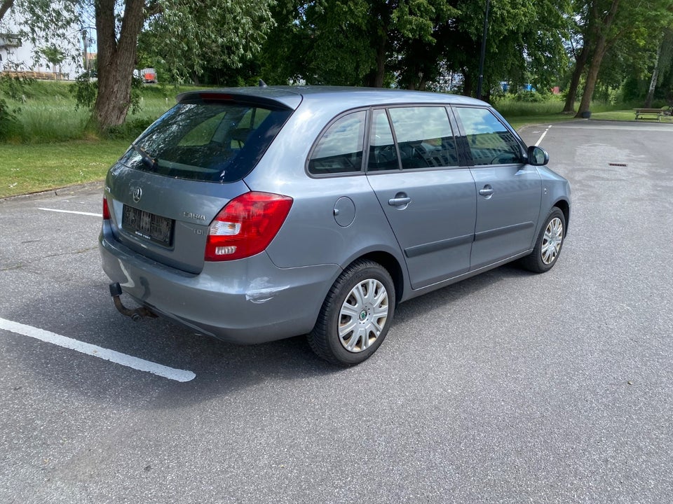 Skoda Fabia 1,6 TDi 90 Elegance Combi 5d