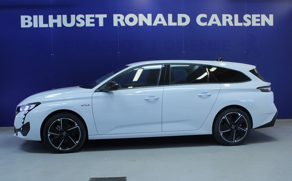 Peugeot e-308 54 Style SW 5d