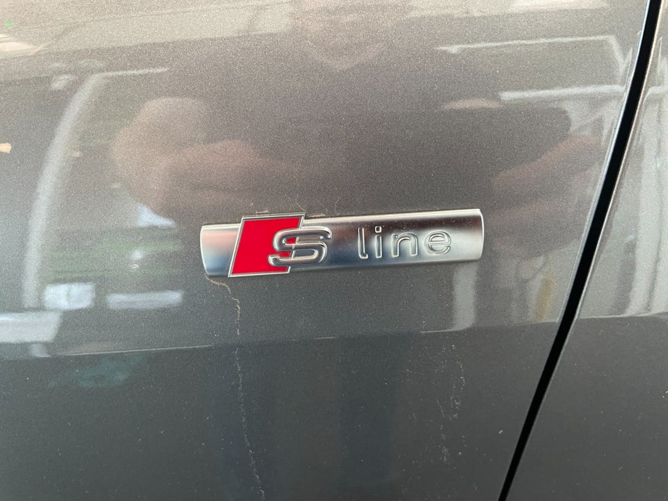 Audi Q4 e-tron 45 S-line 5d