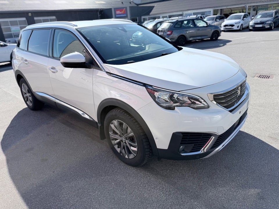 Peugeot 5008 1,5 BlueHDi 130 Allure 7prs 5d