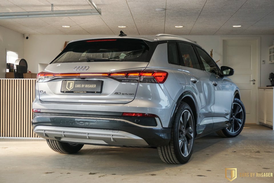 Audi Q4 e-tron 40 S-line 5d