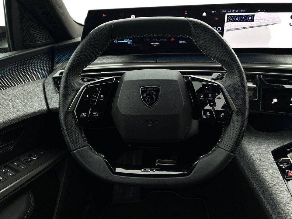 Peugeot e-3008 77 GT 5d