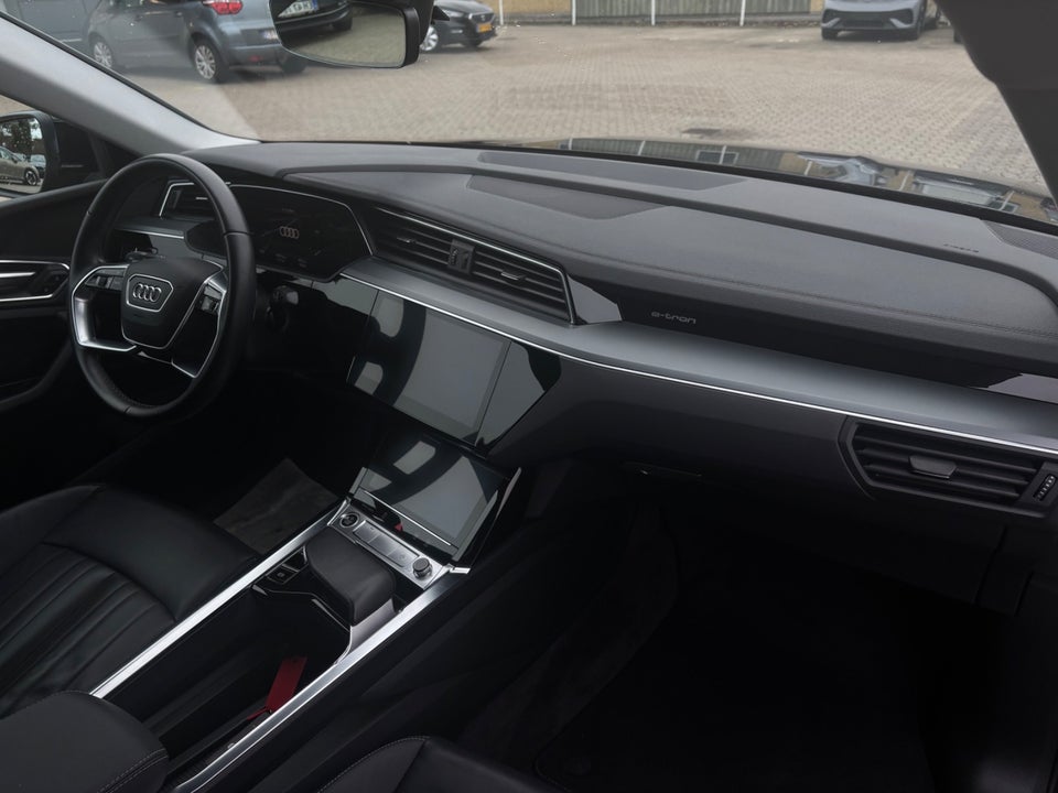 Audi e-tron 55 S-line Sportback quattro 5d