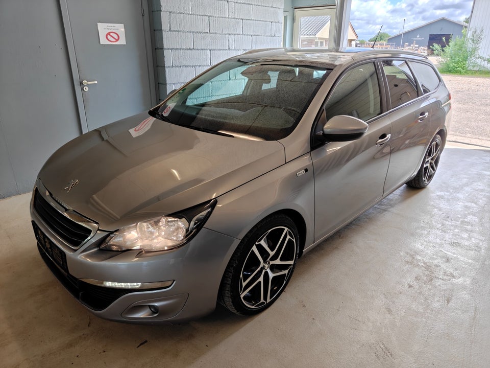 Peugeot 308 1,6 BlueHDi 120 Style SW 5d