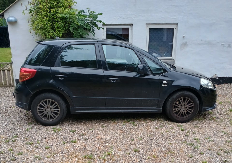 Suzuki SX4 1,6 CombiBack GLX 5d