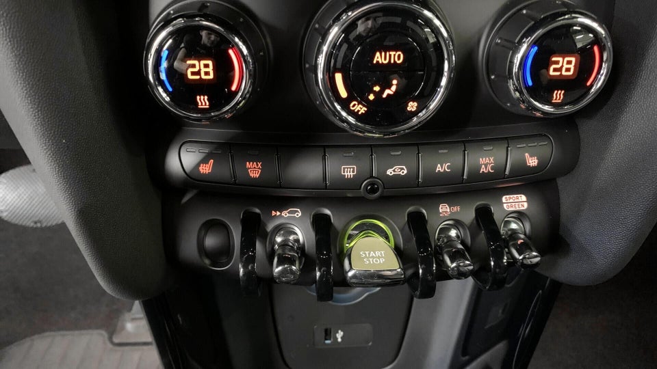 MINI Cooper SE Classic Trim 3d