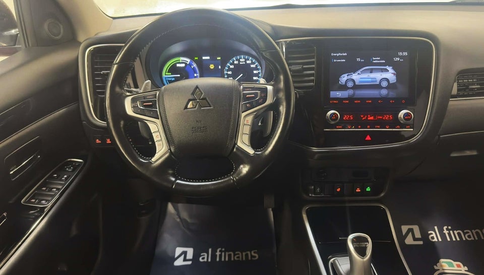 Mitsubishi Outlander 2,4 PHEV Intense CVT 4WD 5d