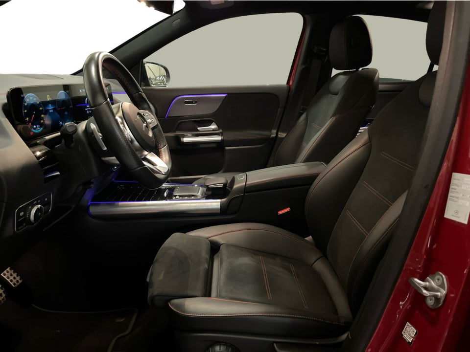 Mercedes EQA300 AMG Line 4Matic 5d