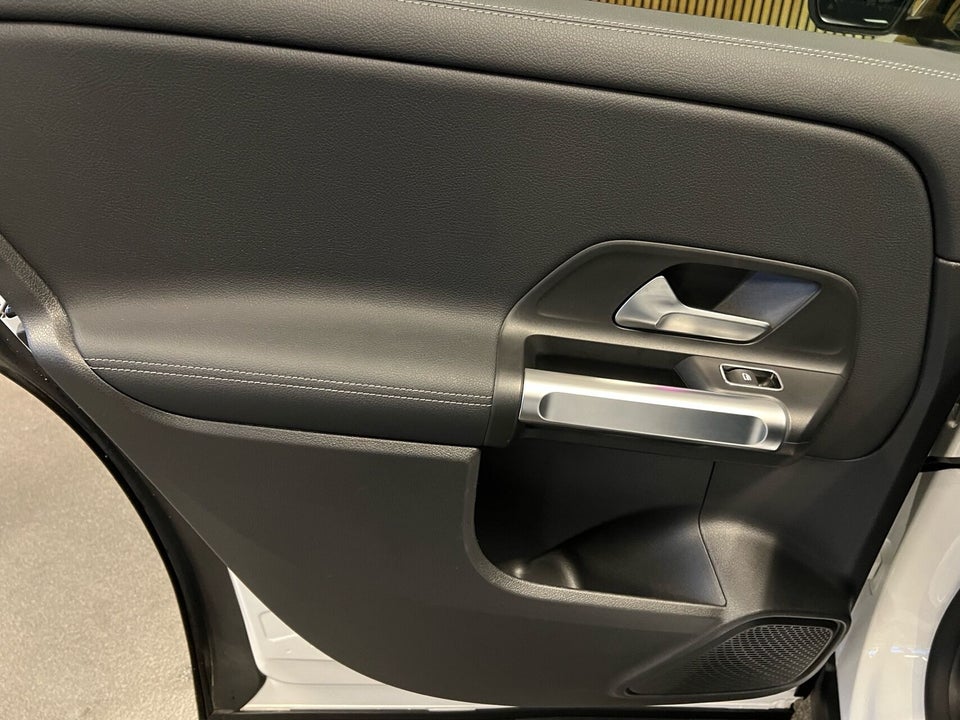 Mercedes EQB250+ Progressive 7prs 5d