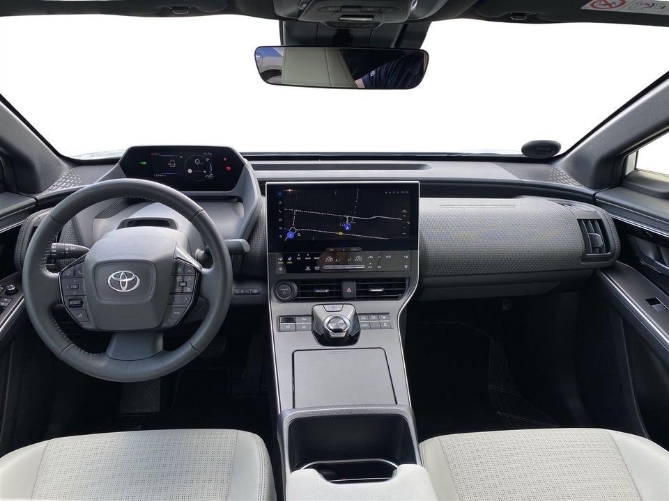 Toyota bZ4X Executive 5d