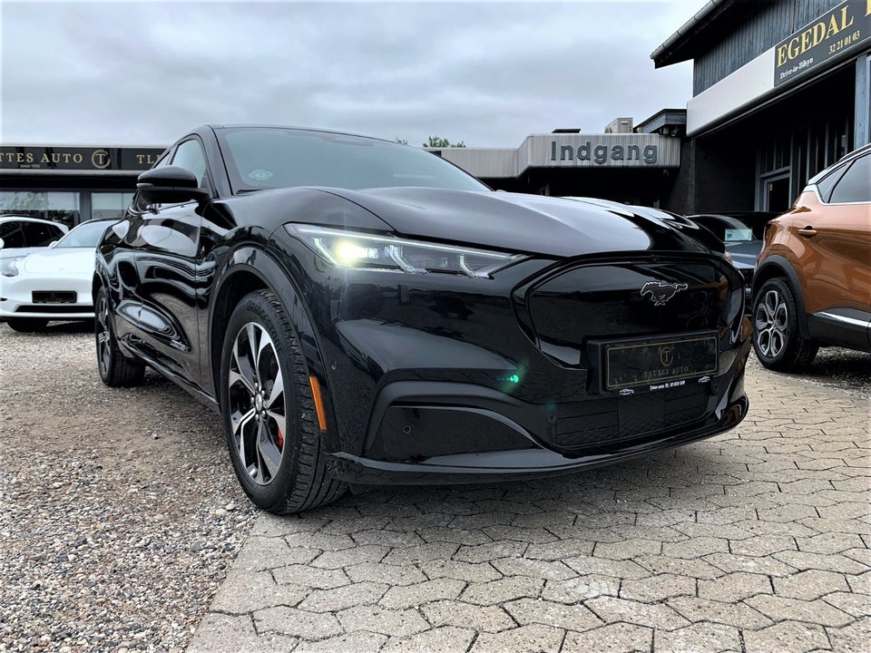 Ford Mustang Mach-E 98 Premium Extended Range AWD 5d