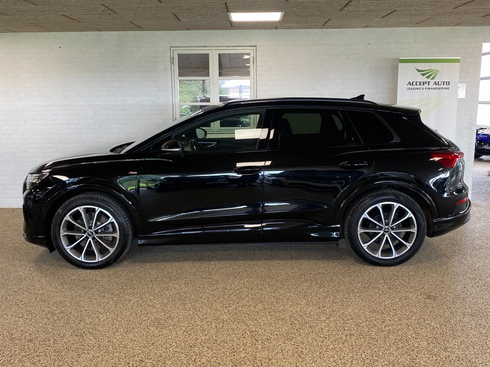 Audi Q4 e-tron 45 Attitude S-line quattro 5d