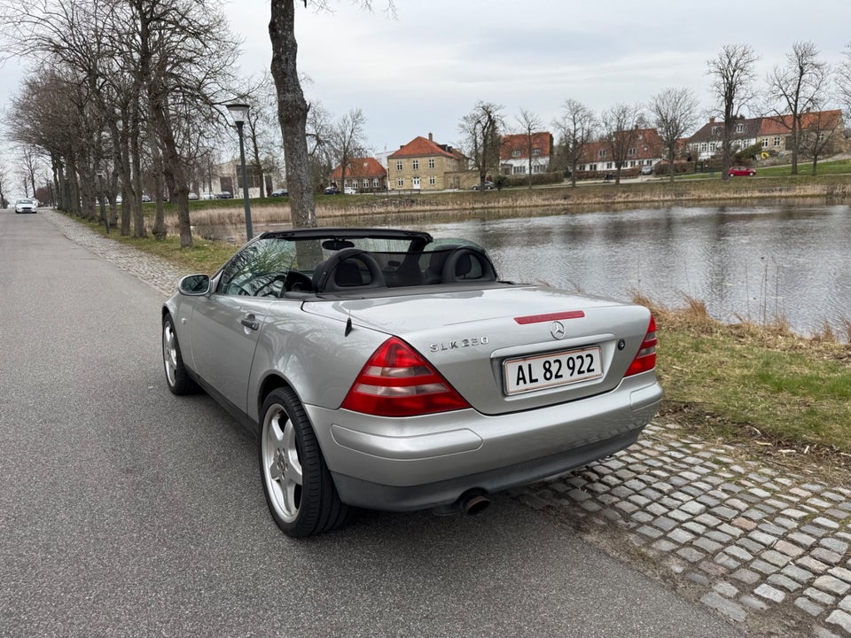 Mercedes SLK230 2,3 Kompressor aut. 2d
