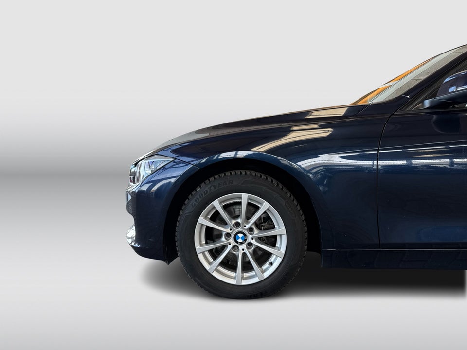 BMW 320i 2,0 aut. 4d